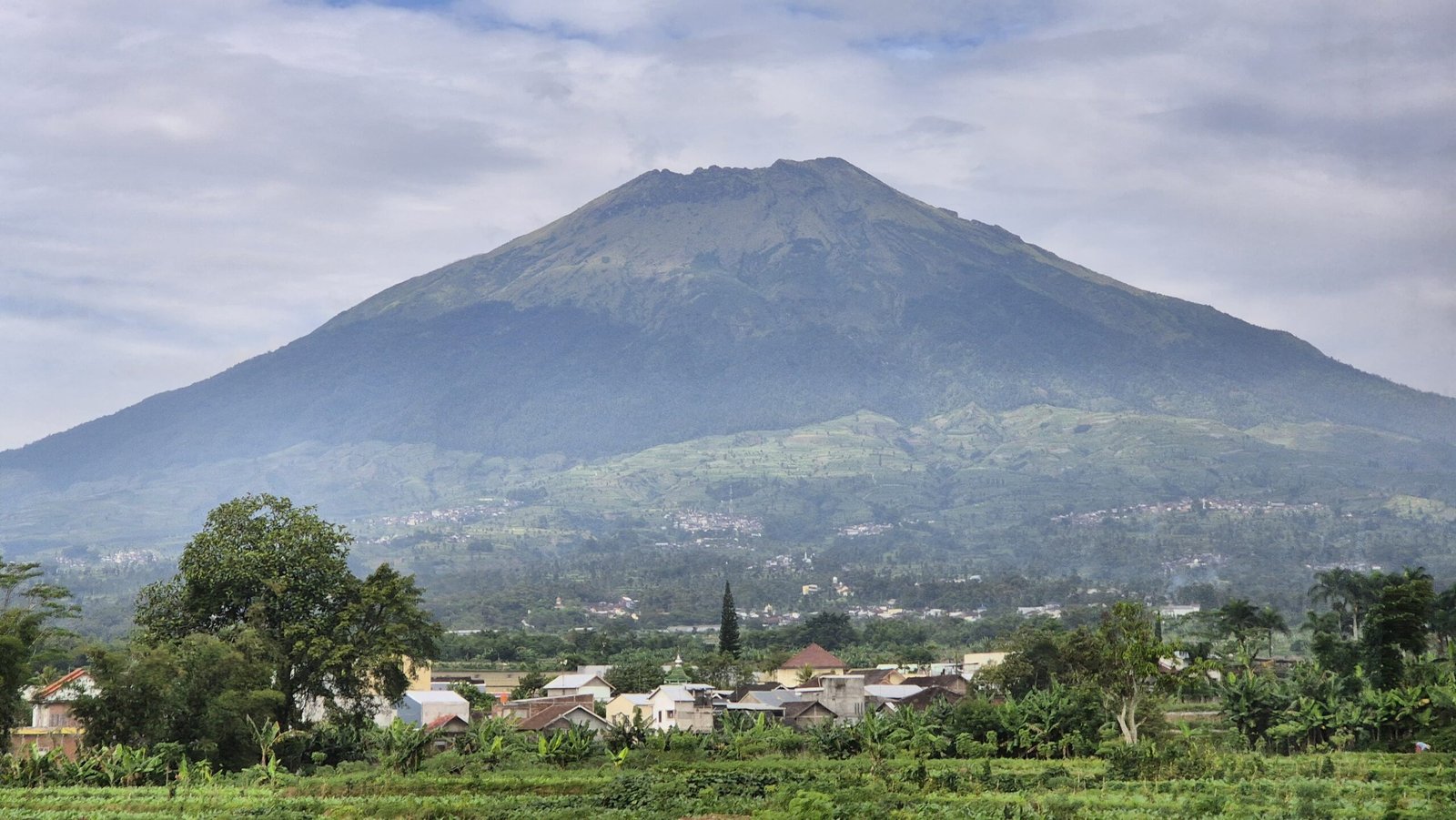Sumbing_Mount_Indonesia